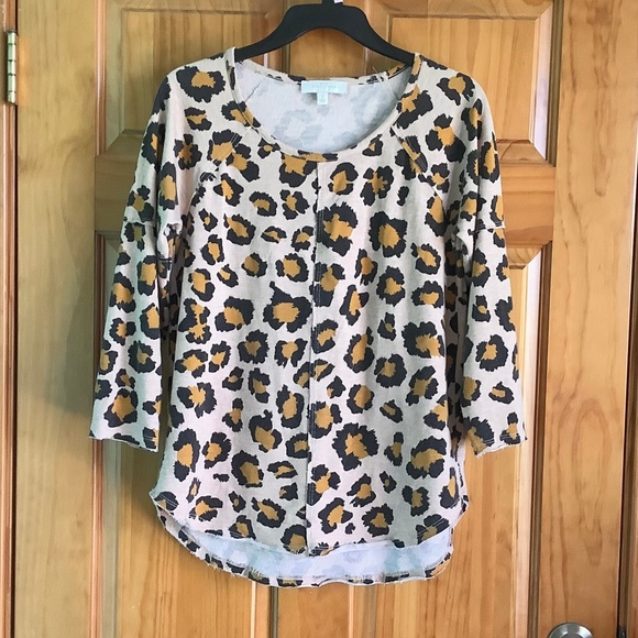 Women’s size small New Directions animal print top with 3/4 length sleeves - Picture 1 of 4